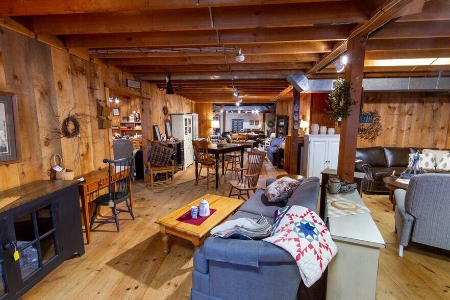 More Photos Of 18 Sargent St, Cherry Valley Flex For Sale