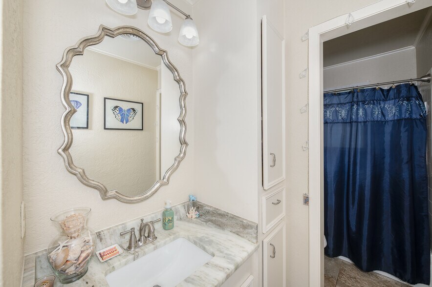 More Photos Of 11184 Dan Williams Ln, College Station Warehouse For Sale