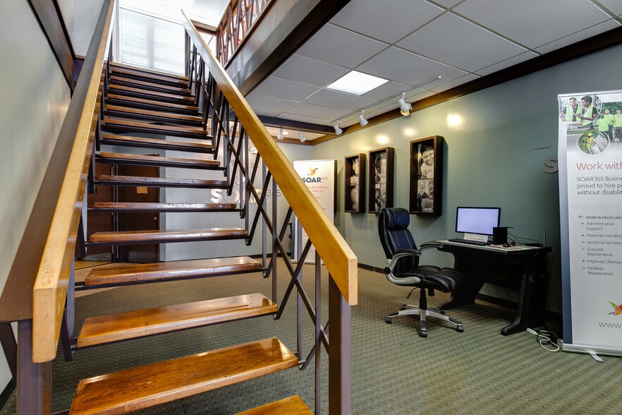 More Photos Of 1901 Westwood Ave, Richmond Warehouse For Sale