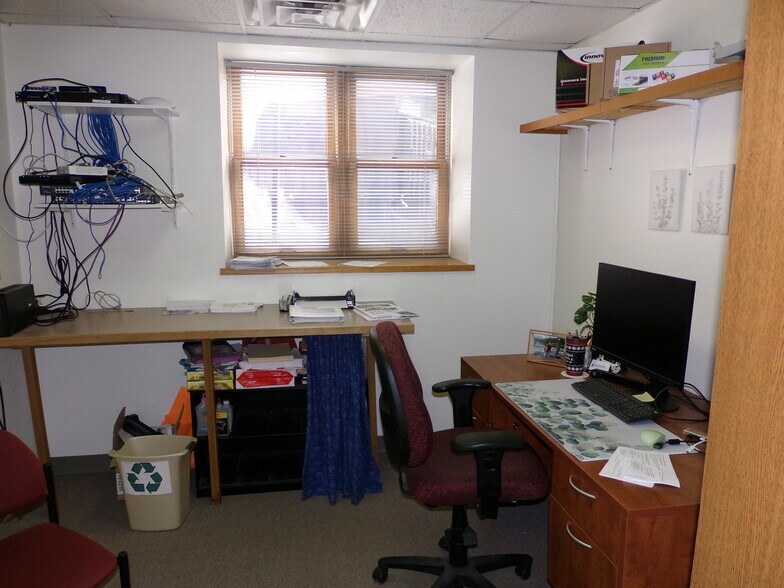 More Photos Of 67 Water St, Laconia Medical For Lease