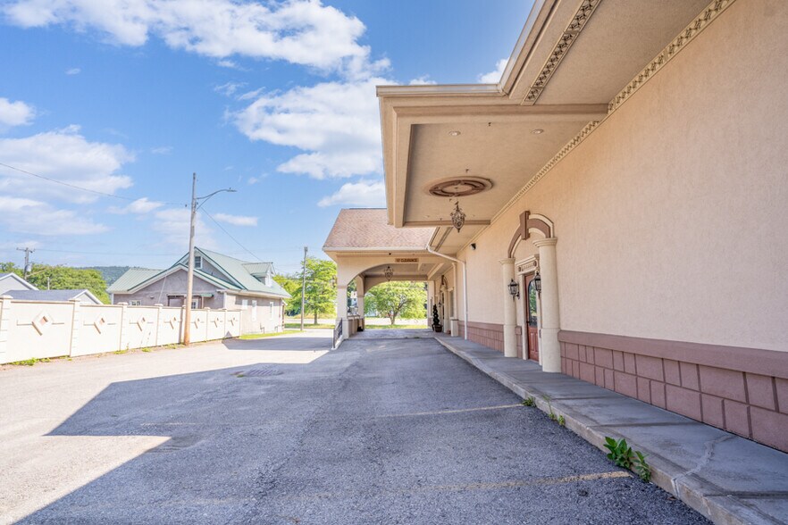 More Photos Of 142-146 E Main St, Ilion Lodge Meeting Hall For Sale