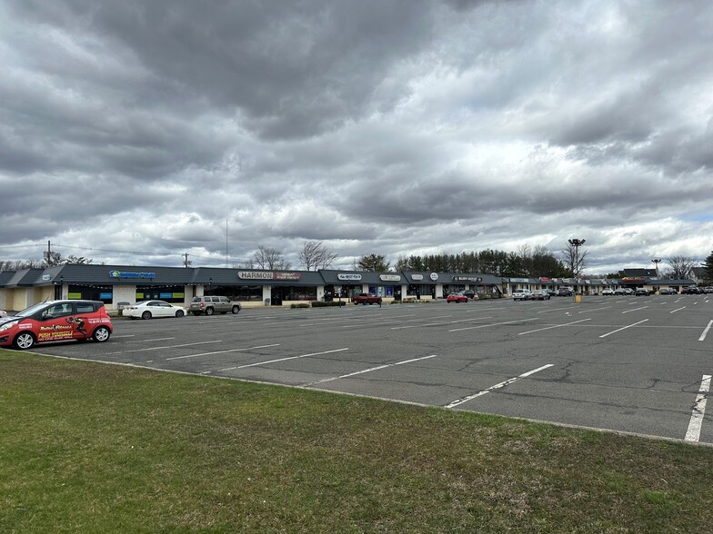 More Photos Of 419 Route 34 S, Matawan Unknown For Lease