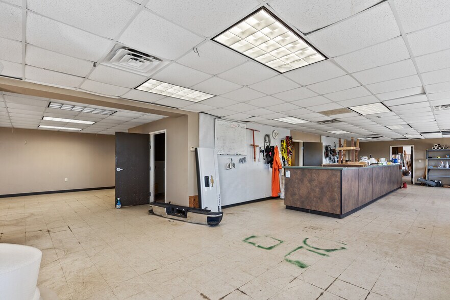 More Photos Of 8602 Broadway St, Galveston Warehouse For Sale