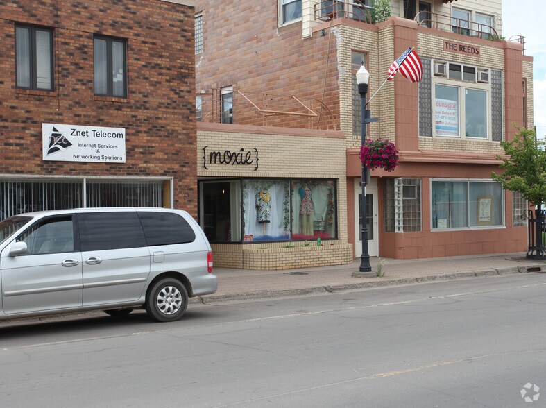 More Photos Of 2123 1st Ave, Hibbing Storefront For Lease