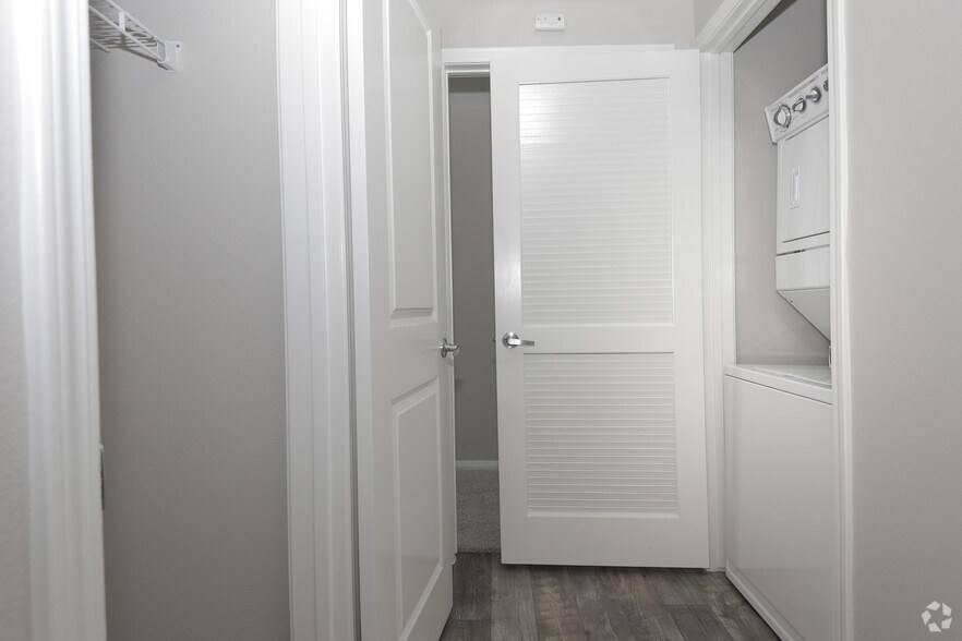 More Photos Of 700 S Myrtle Ave, Monrovia Apartments For Lease