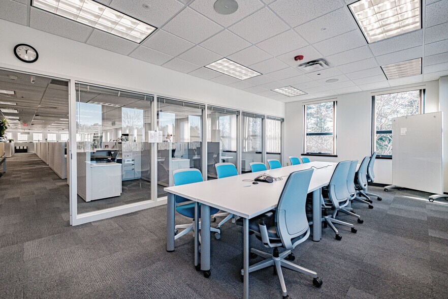 More Photos Of 6 Ashley Dr, Scarborough Office For Lease