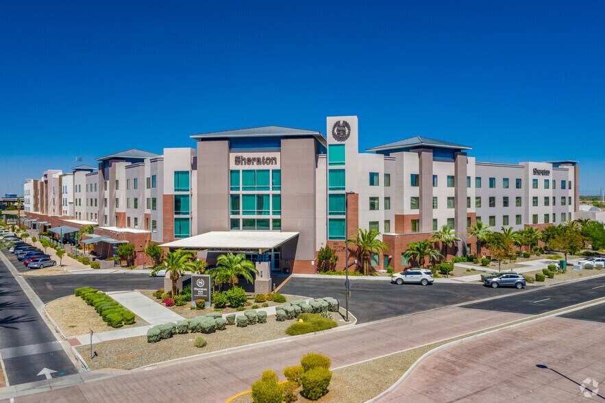 Primary Photo Of 860 N Riverside St, Mesa Hotel For Lease