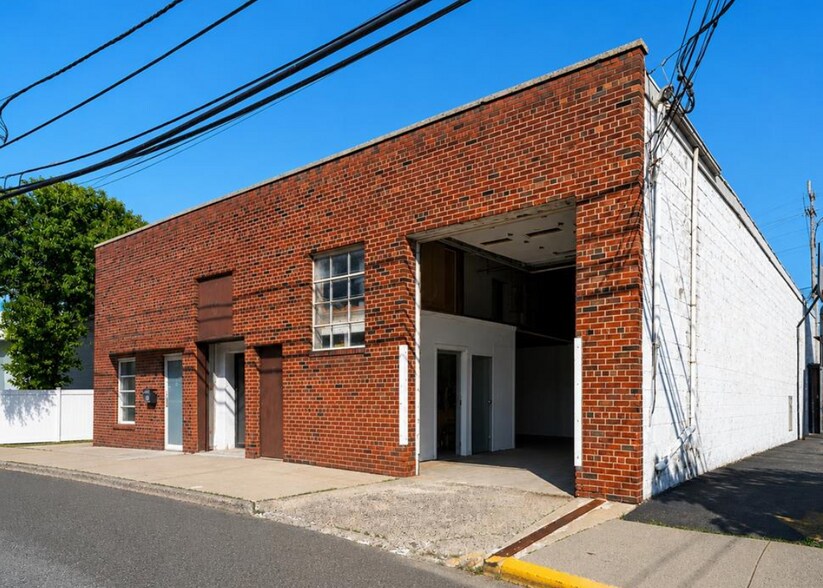 Primary Photo Of 11 Victoria Ter, Ridgefield Warehouse For Sale
