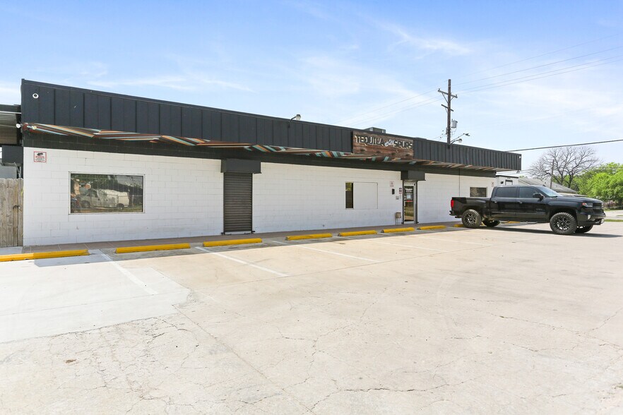 More Photos Of 734 Cantrell Dr, San Antonio Restaurant For Sale