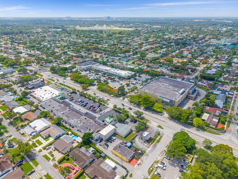 More Photos Of 9465 SW 56th St, Miami Freestanding For Sale