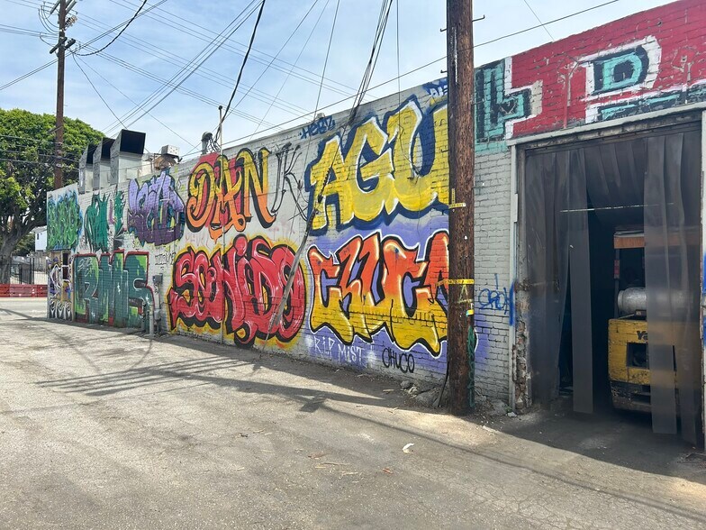 More Photos Of 2620 E Cesar E Chavez Ave, Los Angeles General Retail For Sale