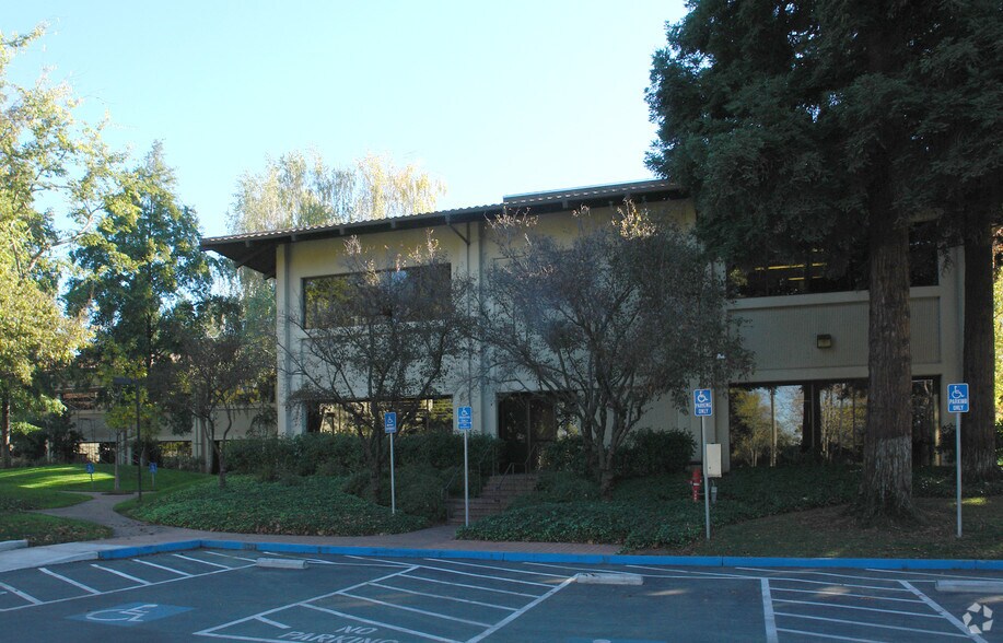More Photos Of 2450 Bayshore Pky, Mountain View Unknown For Lease