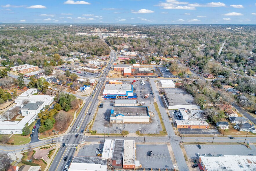 More Photos Of 2300 Wynnton Rd, Columbus Drugstore For Lease
