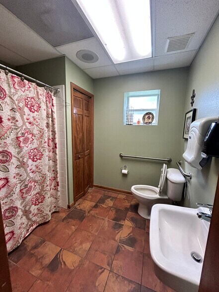 More Photos Of 14337 Annutalaga Ave, Brooksville Warehouse For Sale