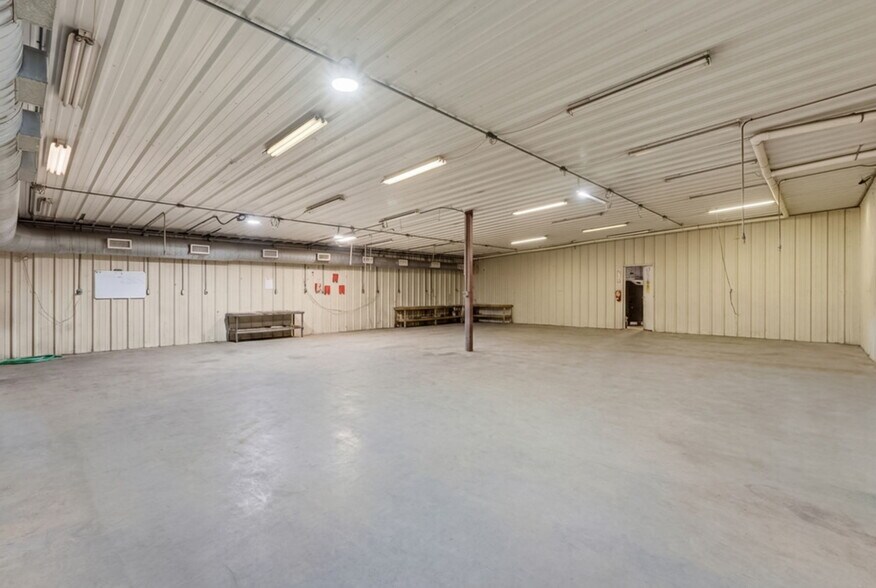 More Photos Of 20300 FM 963, Lampasas Manufacturing For Sale