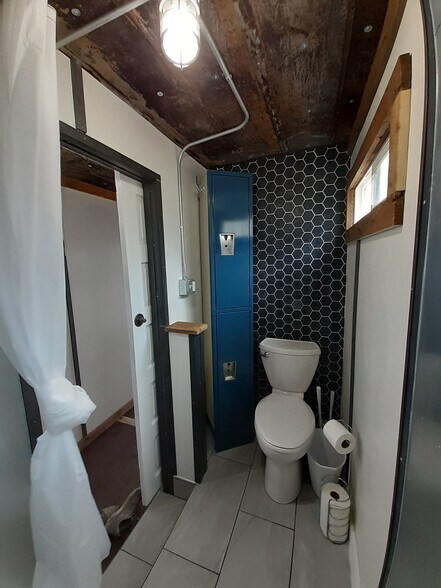 More Photos Of 465 Union st, Florence Specialty For Sale