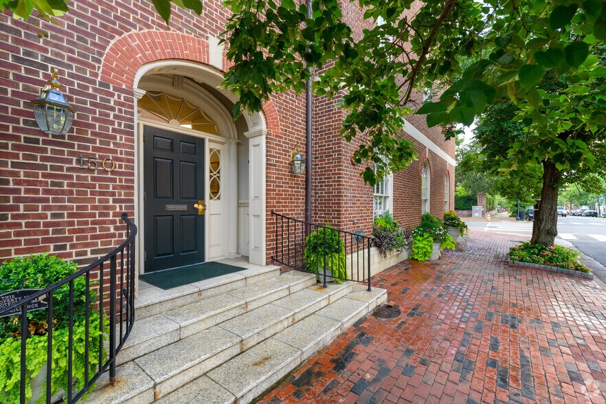 More Photos Of 600 Cameron St, Alexandria Office For Lease