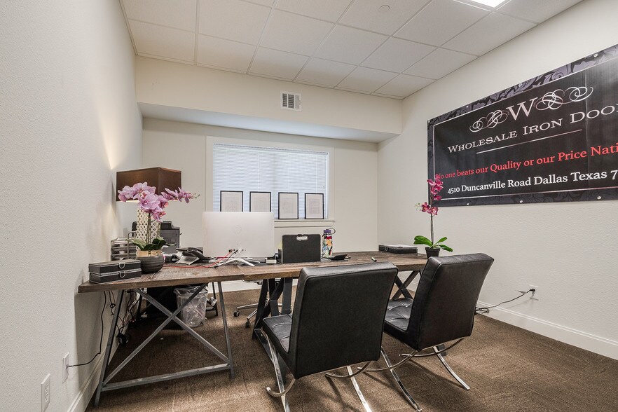 More Photos Of 4510 Duncanville Rd, Dallas Distribution For Sale