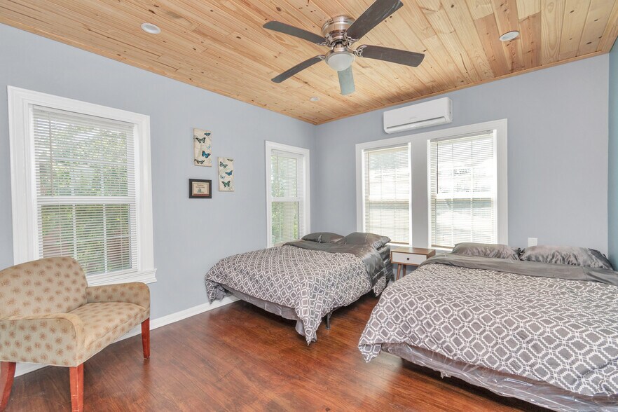 More Photos Of 915 8th St, Galveston Apartments For Sale