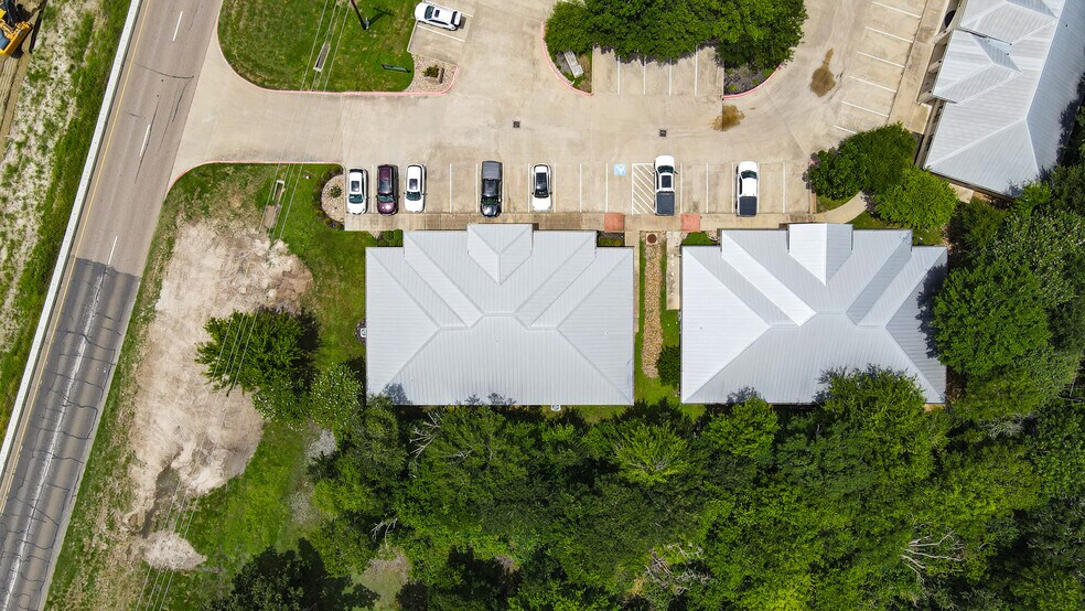 More Photos Of 2429 Earl Rudder Fwy, College Station Office For Lease