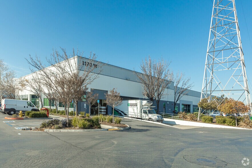 More Photos Of 1014 N Market Blvd, Sacramento Unknown For Lease