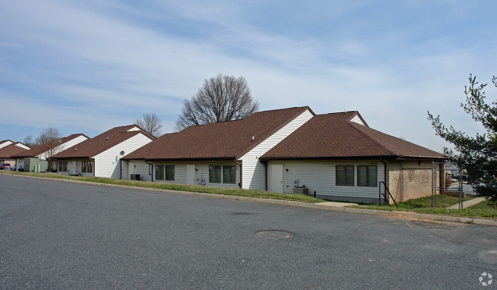 More Photos Of 49-59 Kensington Pky, Abingdon Office For Lease