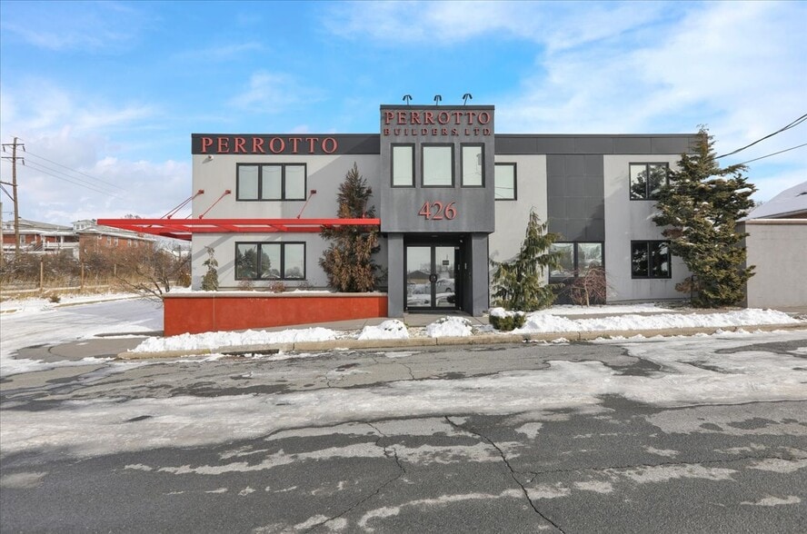 More Photos Of 426 Warren St, Reading Office For Sale