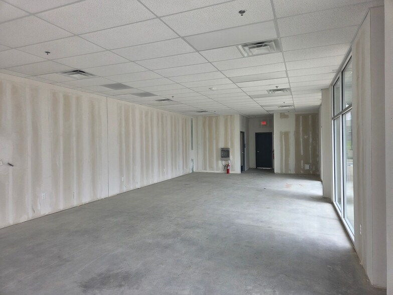 More Photos Of 6280 Tennyson Pkwy, Plano Storefront Retail Office For Lease