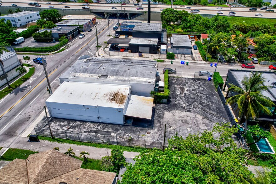 More Photos Of 3910 NW 2nd Ave, Miami Showroom For Sale