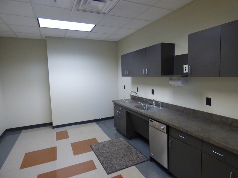 More Photos Of 1520 S 2nd St, Saint Louis Office For Sale