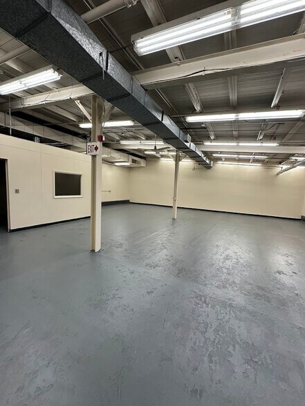 More Photos Of 655 Driving Park Ave, Rochester Warehouse For Lease