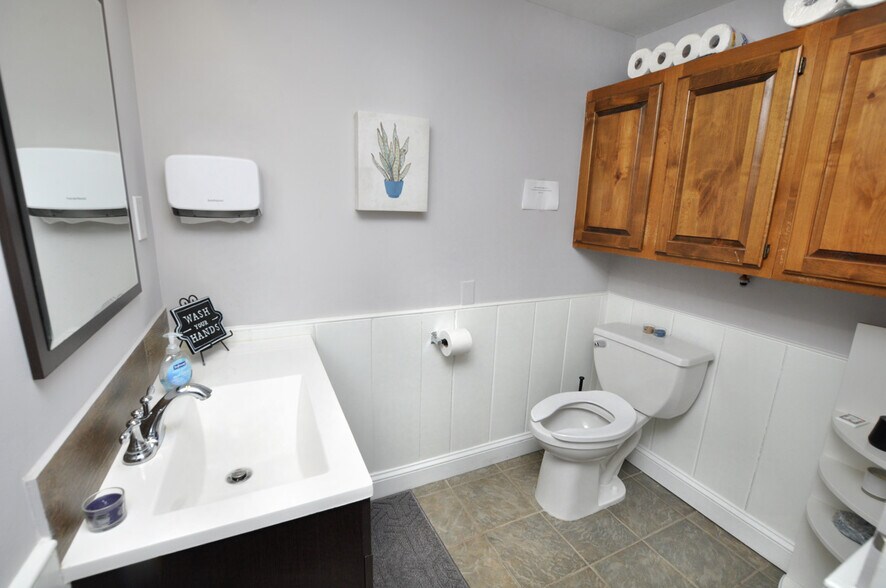 More Photos Of 119-123 E Main St, Moorestown Office Residential For Lease