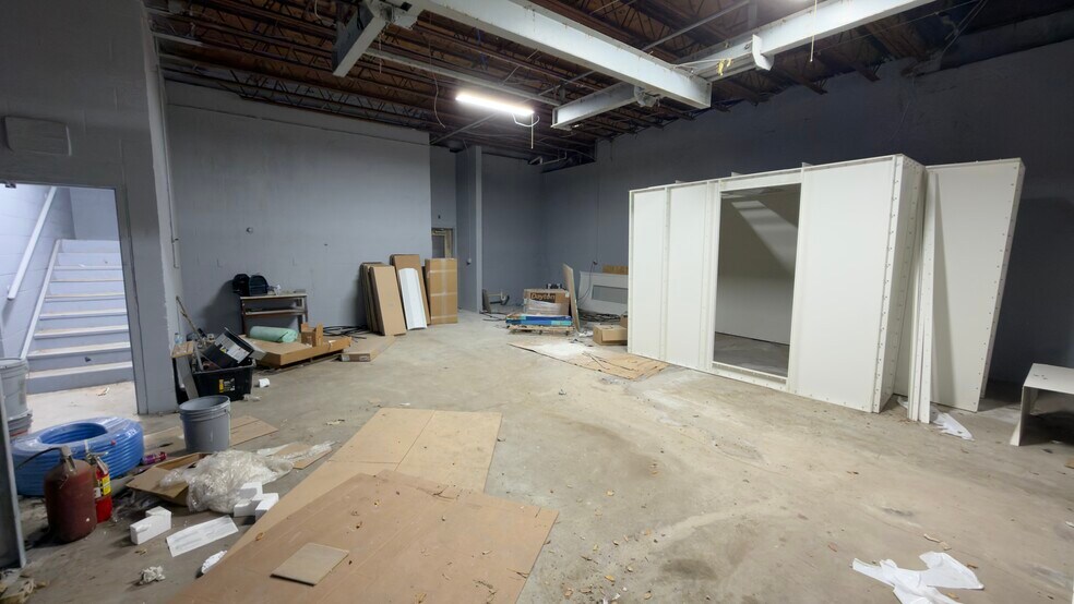 More Photos Of 2800 Delano St, Pensacola Warehouse For Lease