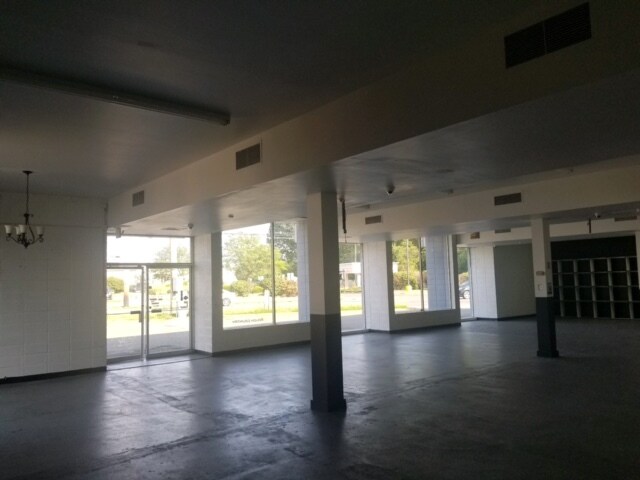 More Photos Of 770 Georges Rd, North Brunswick Storefront For Lease