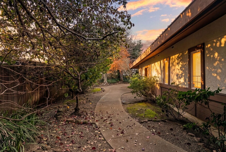 More Photos Of 24954 Cypress Ave, Hayward Multifamily For Sale