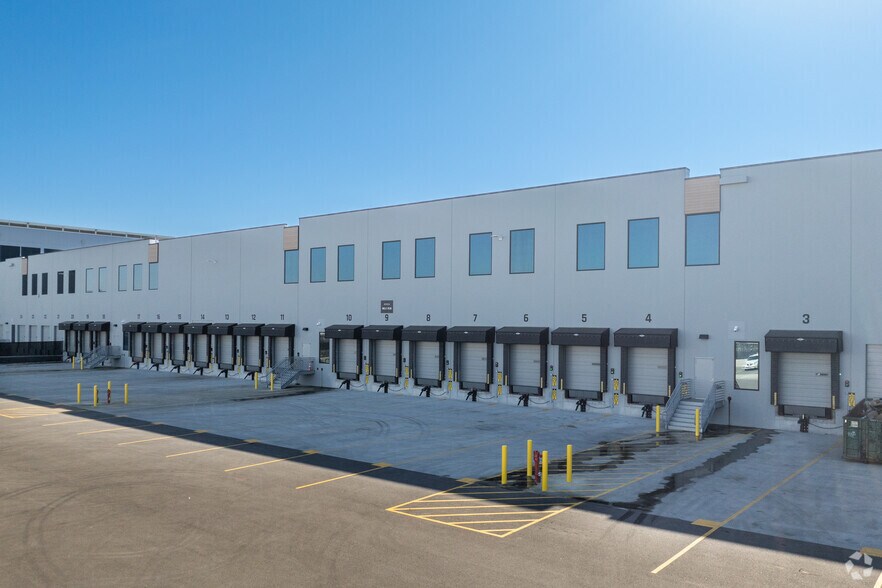 More Photos Of 25500 Clawiter Rd, Hayward Warehouse For Lease