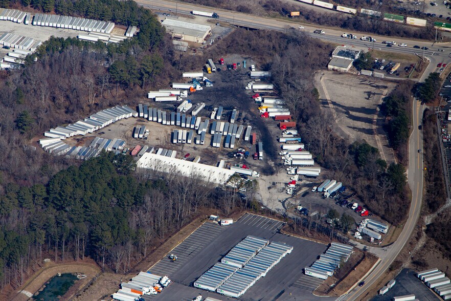 More Photos Of 3987 Moreland Ave SE, Conley Warehouse For Lease