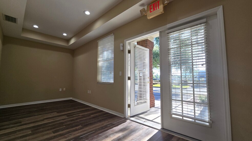 More Photos Of 2649 Windguard Cir, Zephyrhills Medical For Lease