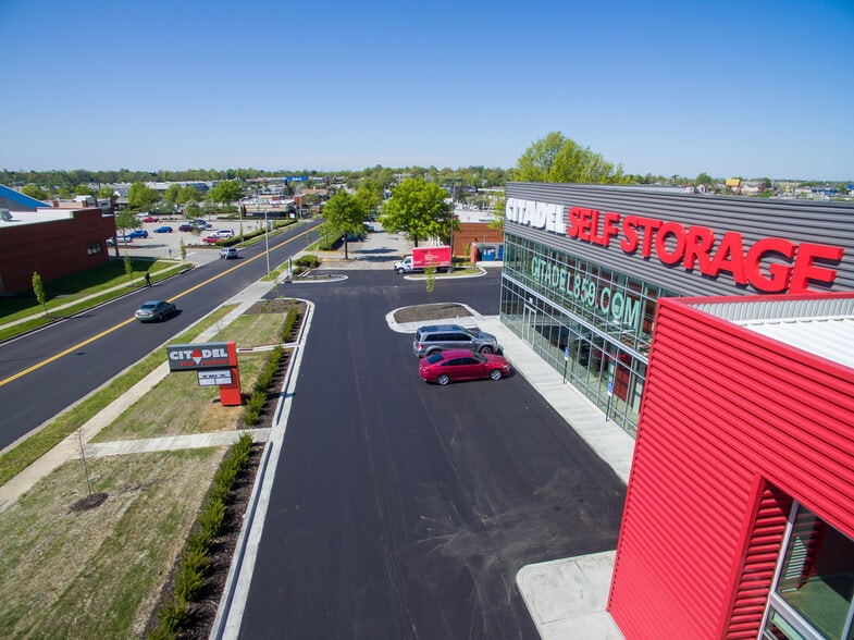 More Photos Of 133 N Locust Hill Dr, Lexington Self Storage For Lease