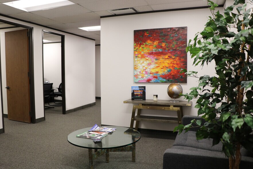 More Photos Of 17440 N Dallas Pky, Dallas Loft Creative Space For Lease