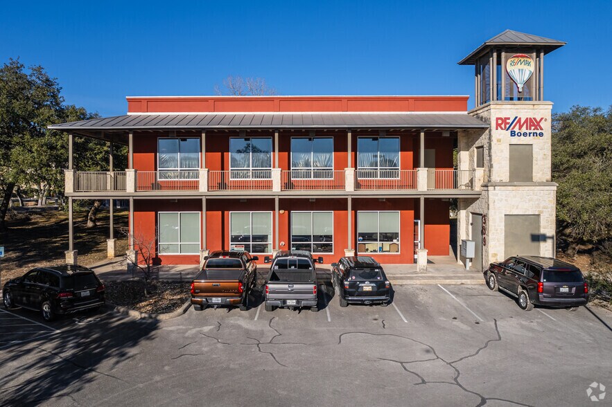 More Photos Of 309 Water St, Boerne Office For Lease