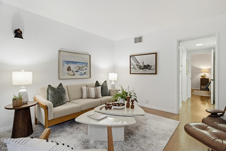 More Photos Of 829 Avalon Ct, San Diego Apartments For Sale