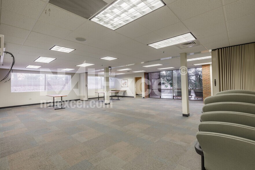 More Photos Of 1 S Main St, St George Bank For Sale