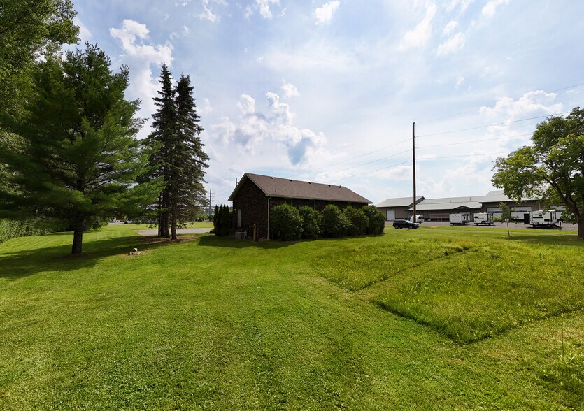 More Photos Of 228 Tom Miller Rd, Plattsburgh Flex For Sale