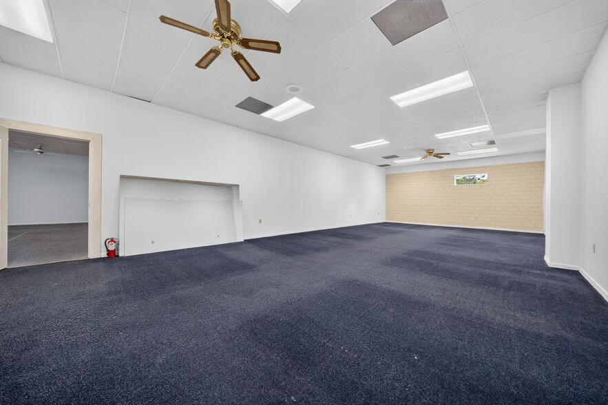 More Photos Of 2539 W Prospect Rd, Ashtabula Storefront For Sale