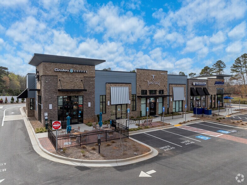More Photos Of 580 Peachtree Pky, Cumming Storefront For Sale