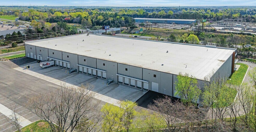 More Photos Of 2011 Nevada Boulevard, Charlotte Warehouse For Lease