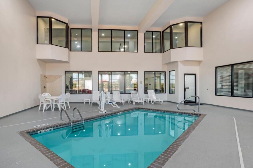 More Photos Of 122 Plaza Dr, Hattiesburg Hotel For Sale