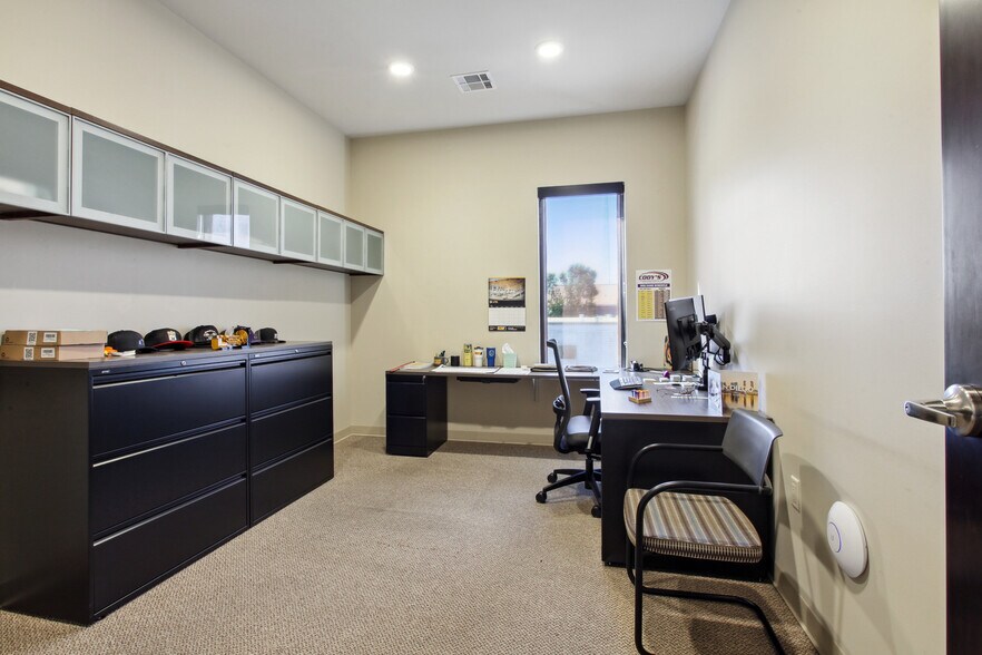 More Photos Of 6050 Pontchartrain Blvd, New Orleans Office For Lease