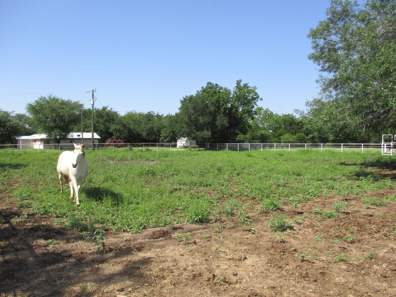 More Photos Of 12724 Lowden Ln, Manchaca Office Residential For Lease